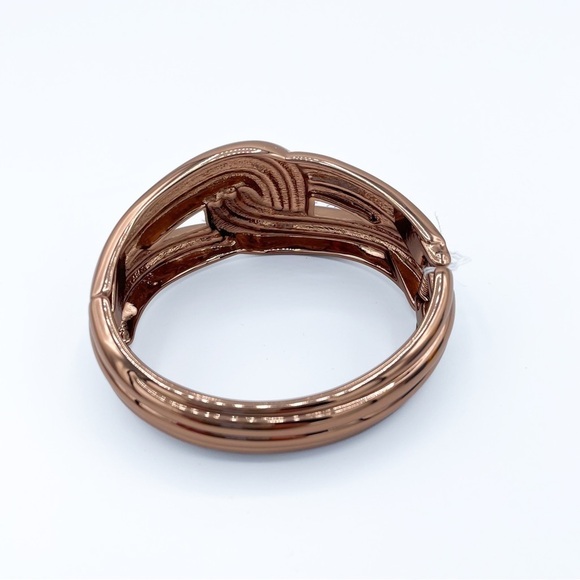 Set of 2 Cuff Bracelets - Picture 5 of 10